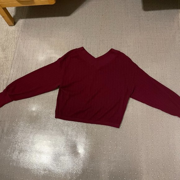 Maroon V-Neck Long-Sleeve Blouse - Picture 2 of 2